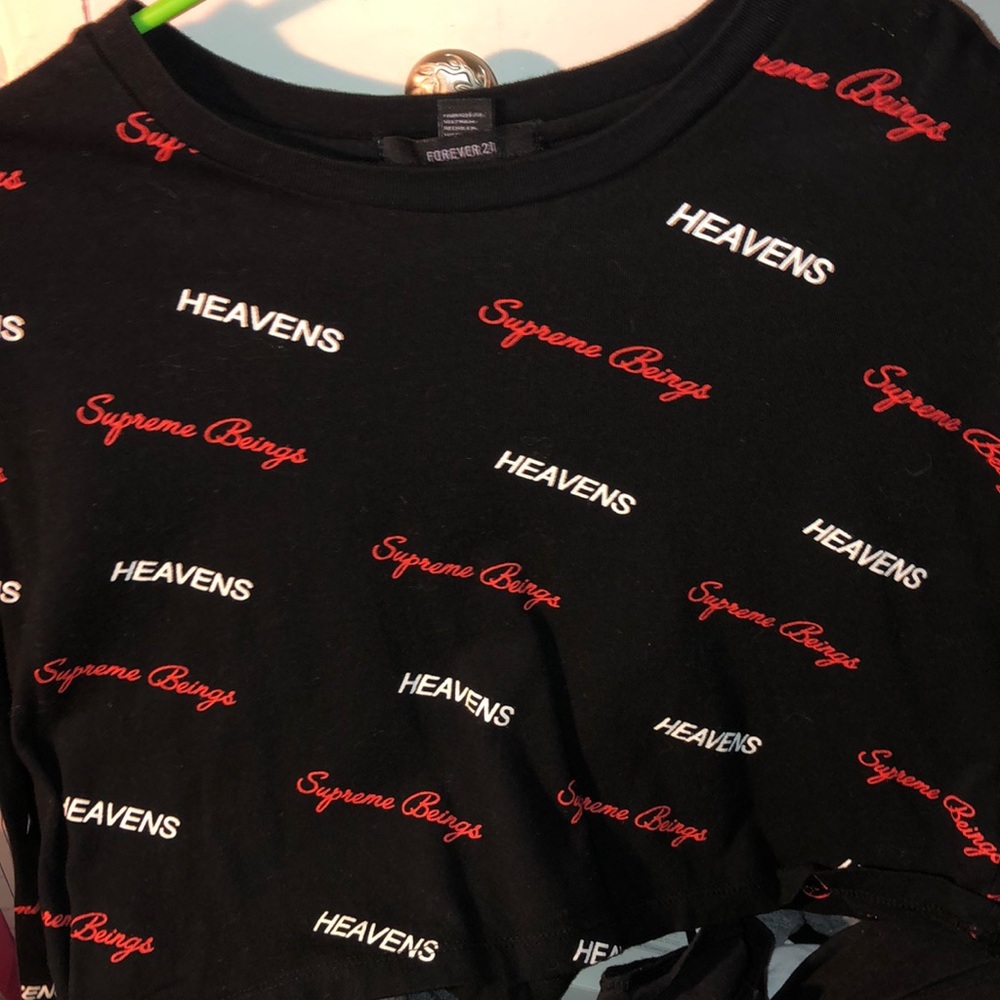 Selling this forever 21 cropped long sleeve.